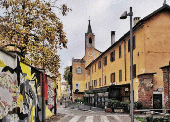 Magolfa tra la chiesa degli spazzacamini e la cascina da salvare
