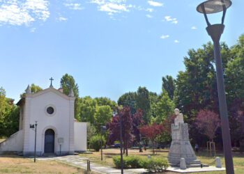 PRECOTTO / I cittadini rimediano allo sfregio subito dall’oratorio XVI sec.